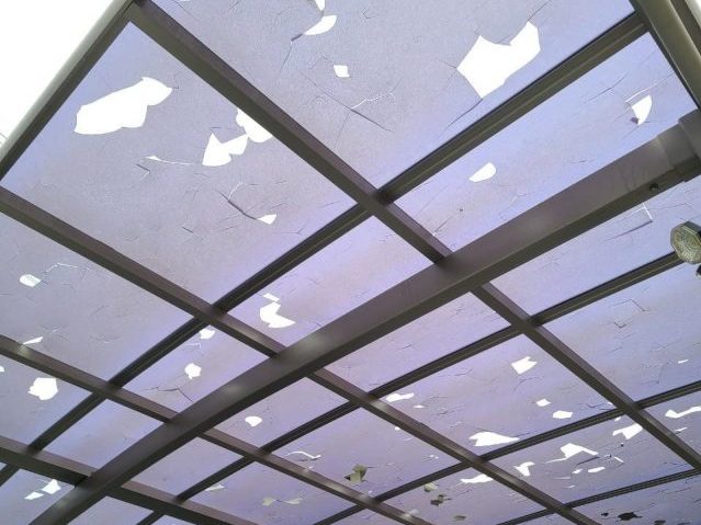 姫路市の雹害を受けたカーポート